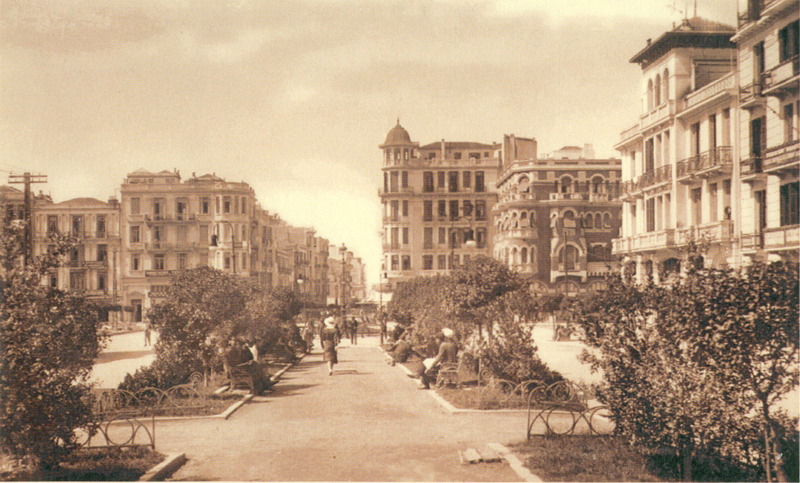 Η οδός Αγίας Σοφίας στη Θεσσαλονίκη.