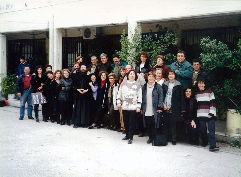 Ο Σύλλογος των καθηγητών του 3ου Ενιαίου Λυκείου (πρώην Ενιαίου Πολυκλαδικού Λυκείου) Νέας Φιλαδέλφειας «Μίλτος Κουντουράς». Ιανουάριος 2001.